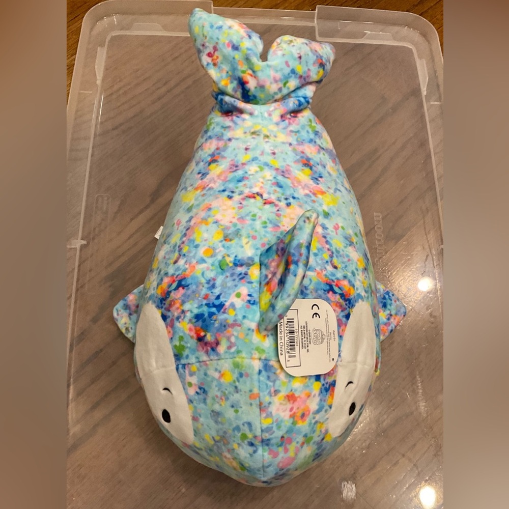 NWT- BUN BUN SQUISHY SHARK